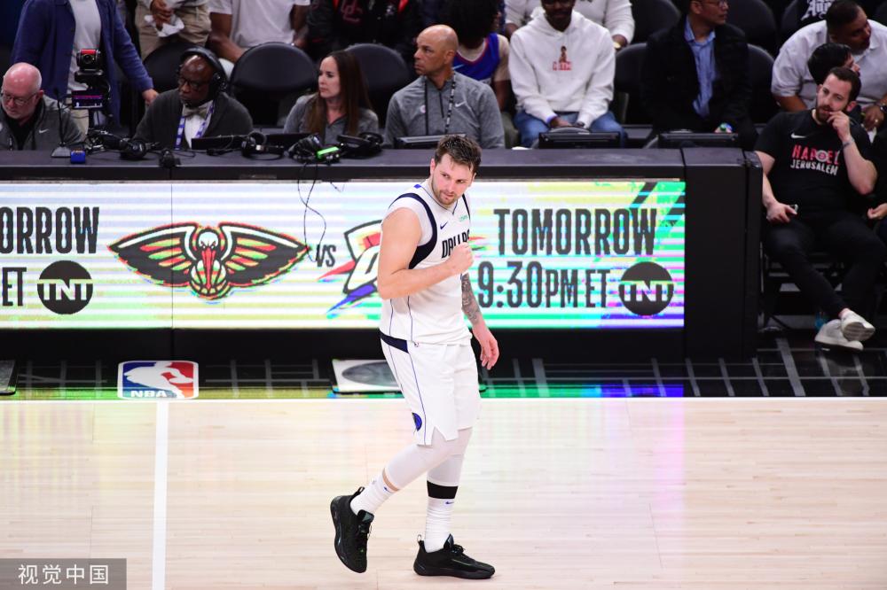 并在巴黎圣 并在巴黎圣